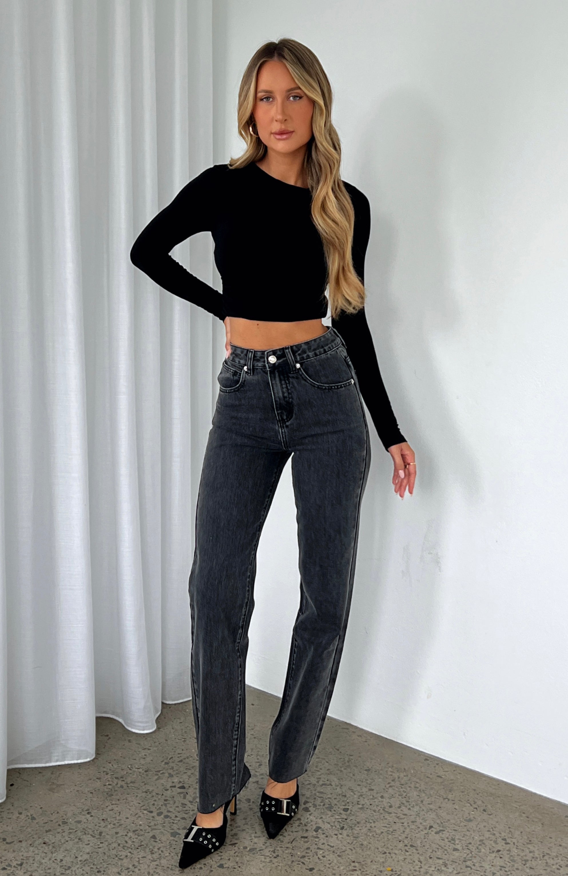 Black cropped high waisted jeans deals