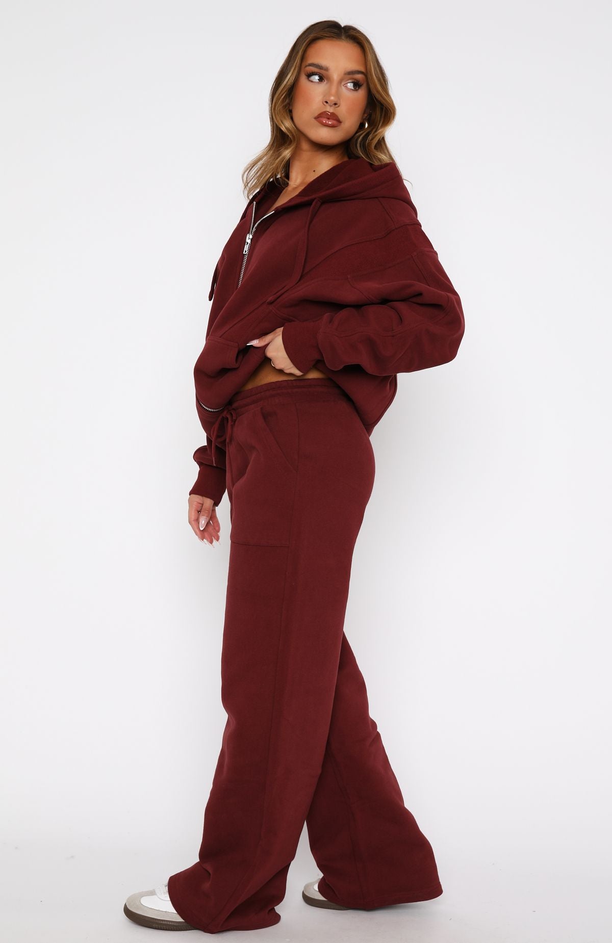 You'd Love It Here Wide Leg Sweatpants Merlot | White Fox Boutique