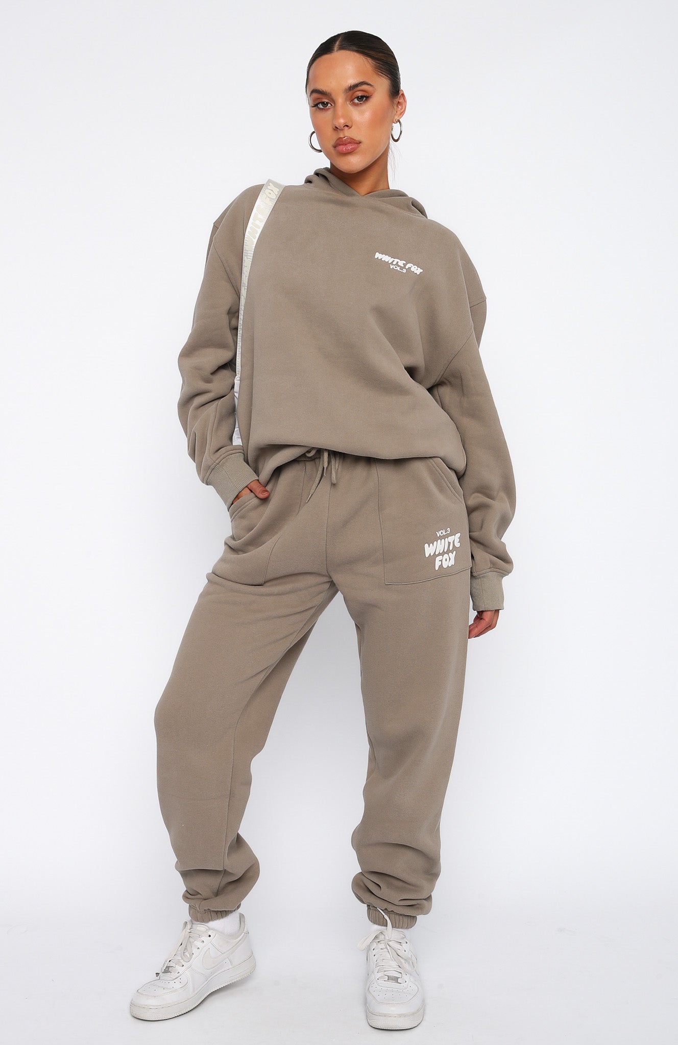 Offstage Sweatpants Fawn | White Fox Boutique
