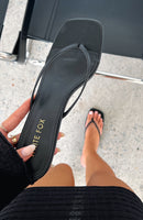 Hamptons Thong Heels Black