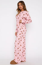 Staying Snug Long Sleeve Pyjama Set Pink Gingerbread