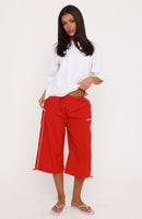 Willing To Do Relaxed Cargo Capris Red