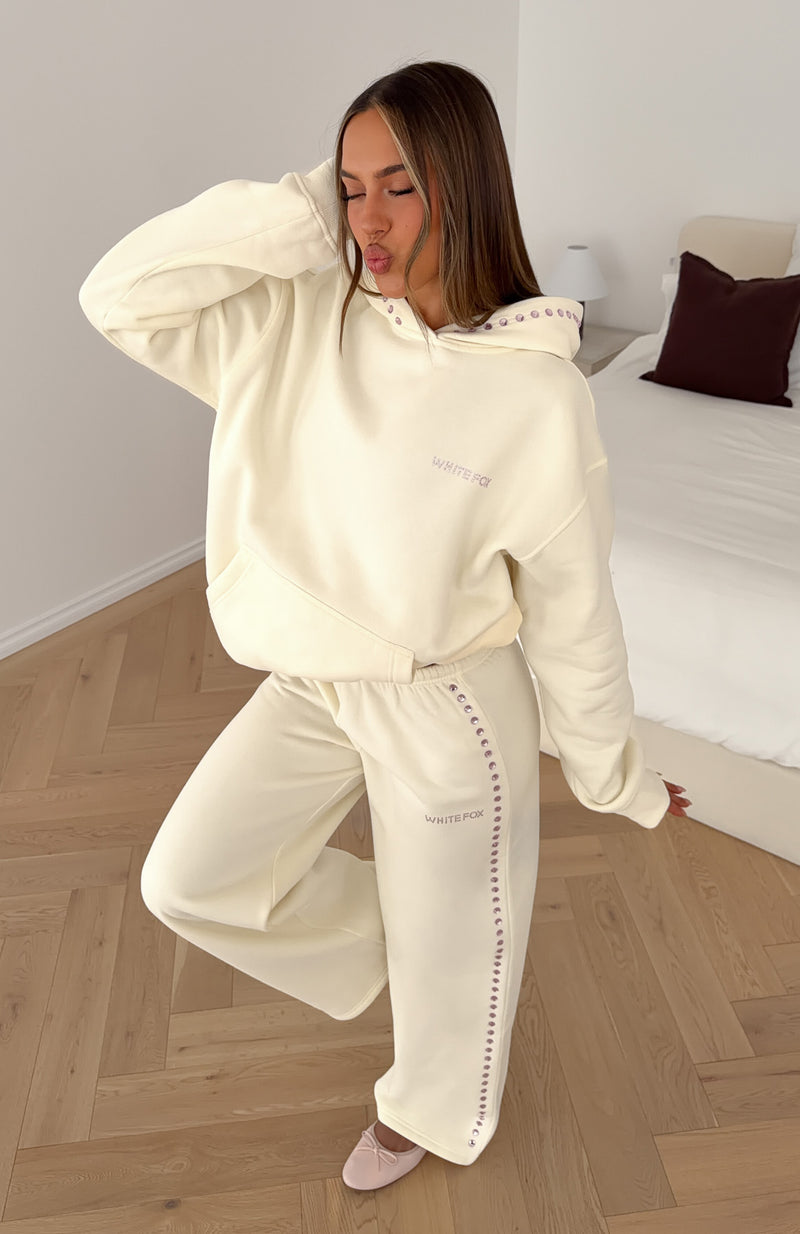 Shining Moment Wide Leg Sweatpants Cream